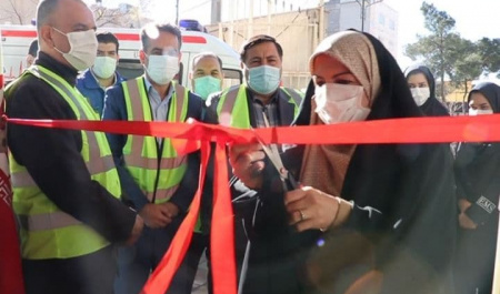 پایگاه اورژانس شهرستان ساوه جزو ۱۰ پایگاه اول اورژانس بانوان در کشور است و دانشکده علوم پزشکی ساوه نیز در این زمینه پیشگام می‌باشد.